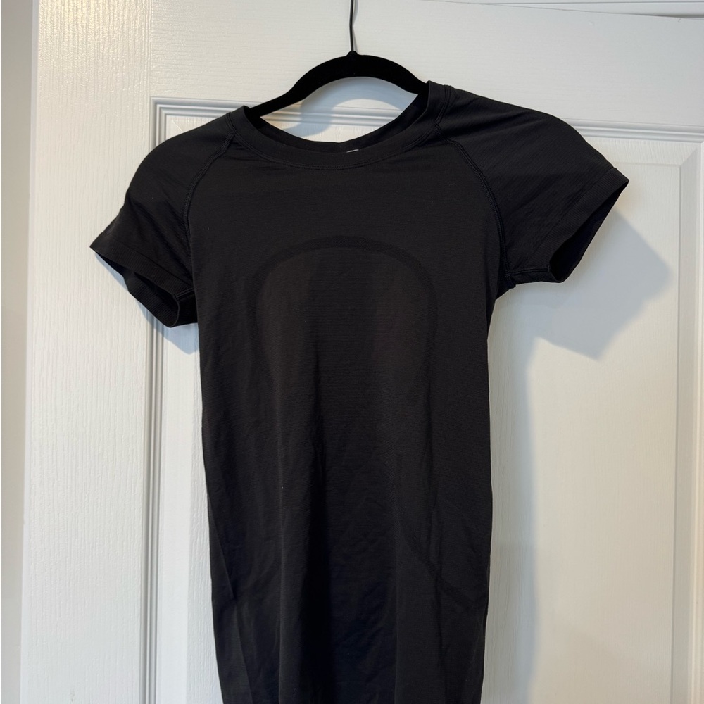 lululemon athletica Black Short Sleeve Top